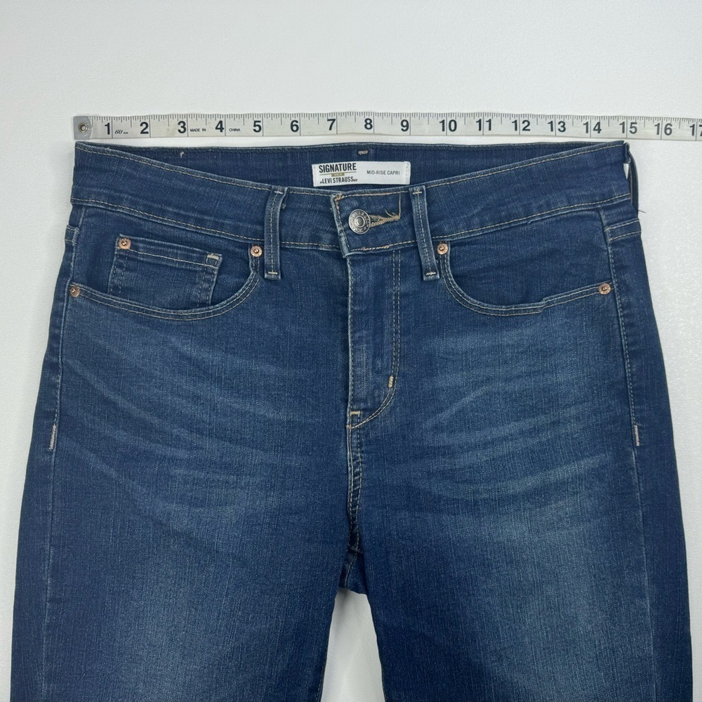 Levi’s Gold Signature Mid Rise Stretch Cuffed Capri Jeans Size 27/4 - Picture 3 of 8
